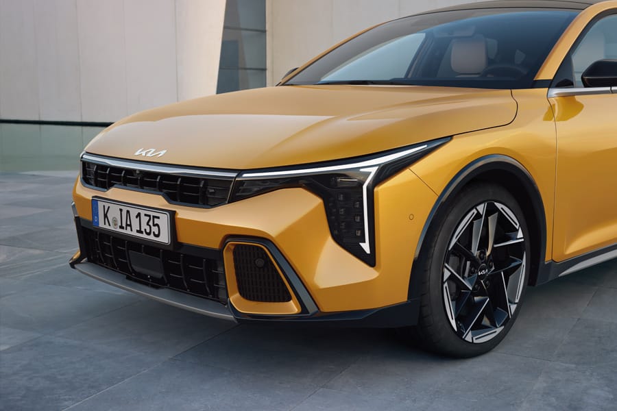 Kia K4 Front